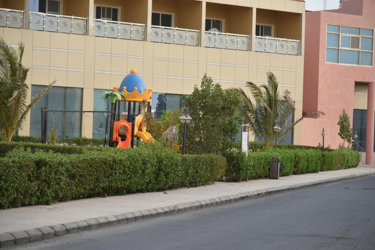 Hotel & Resort Golden Marina Yanbu Exteriör bild